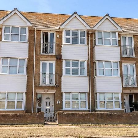Stunning Seaviews - Beach House - Jacuzzi Bath Tub Littlestone-on-Sea Exterior photo