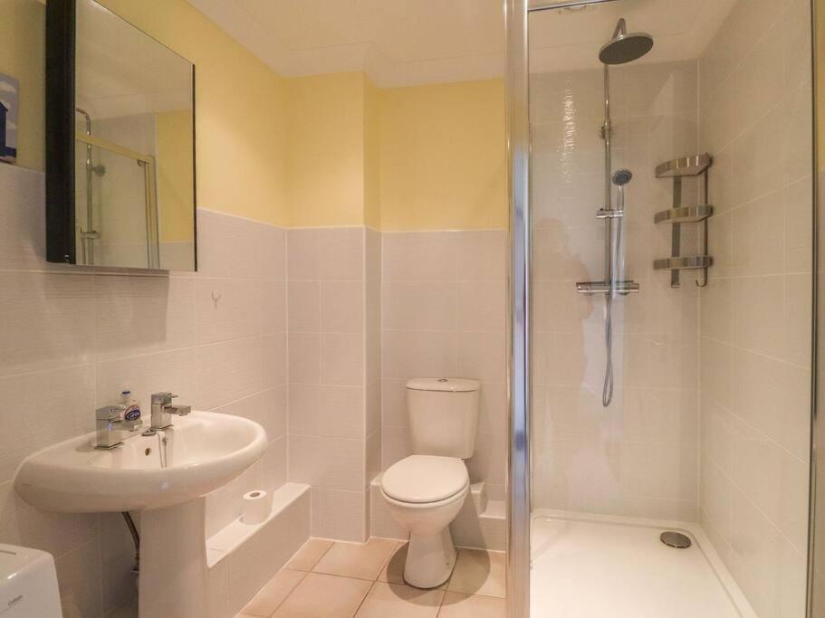 Stunning Seaviews - Beach House - Jacuzzi Bath Tub Littlestone-on-Sea Exterior photo