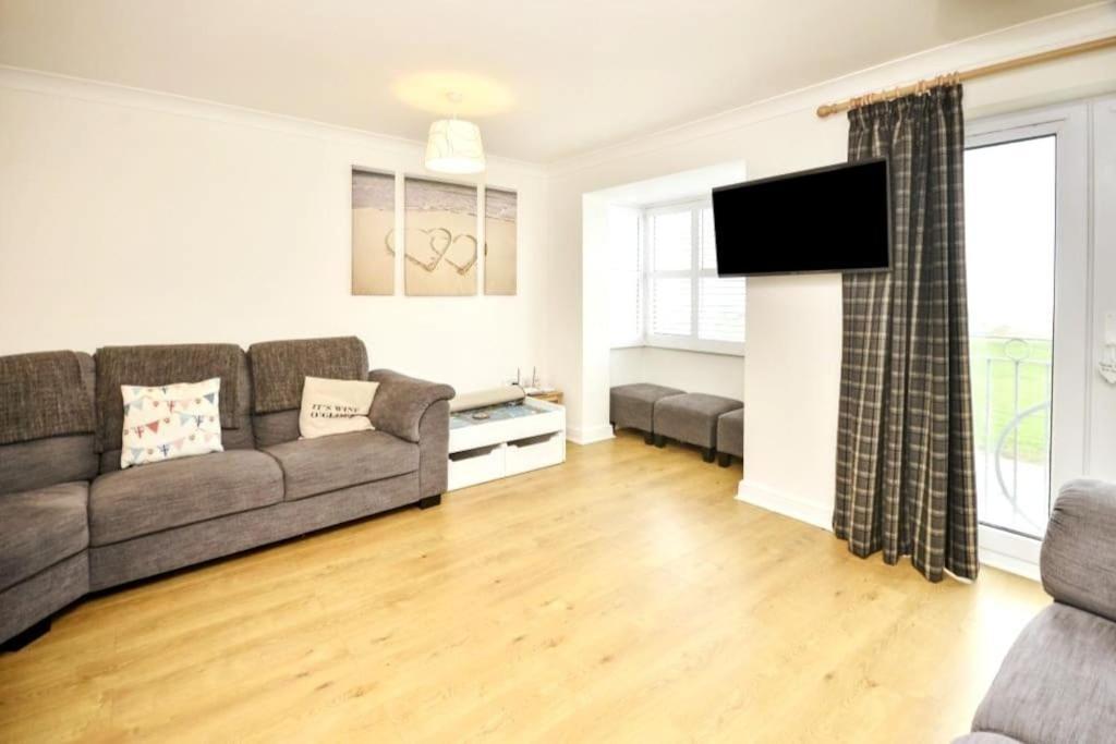 Stunning Seaviews - Beach House - Jacuzzi Bath Tub Littlestone-on-Sea Exterior photo